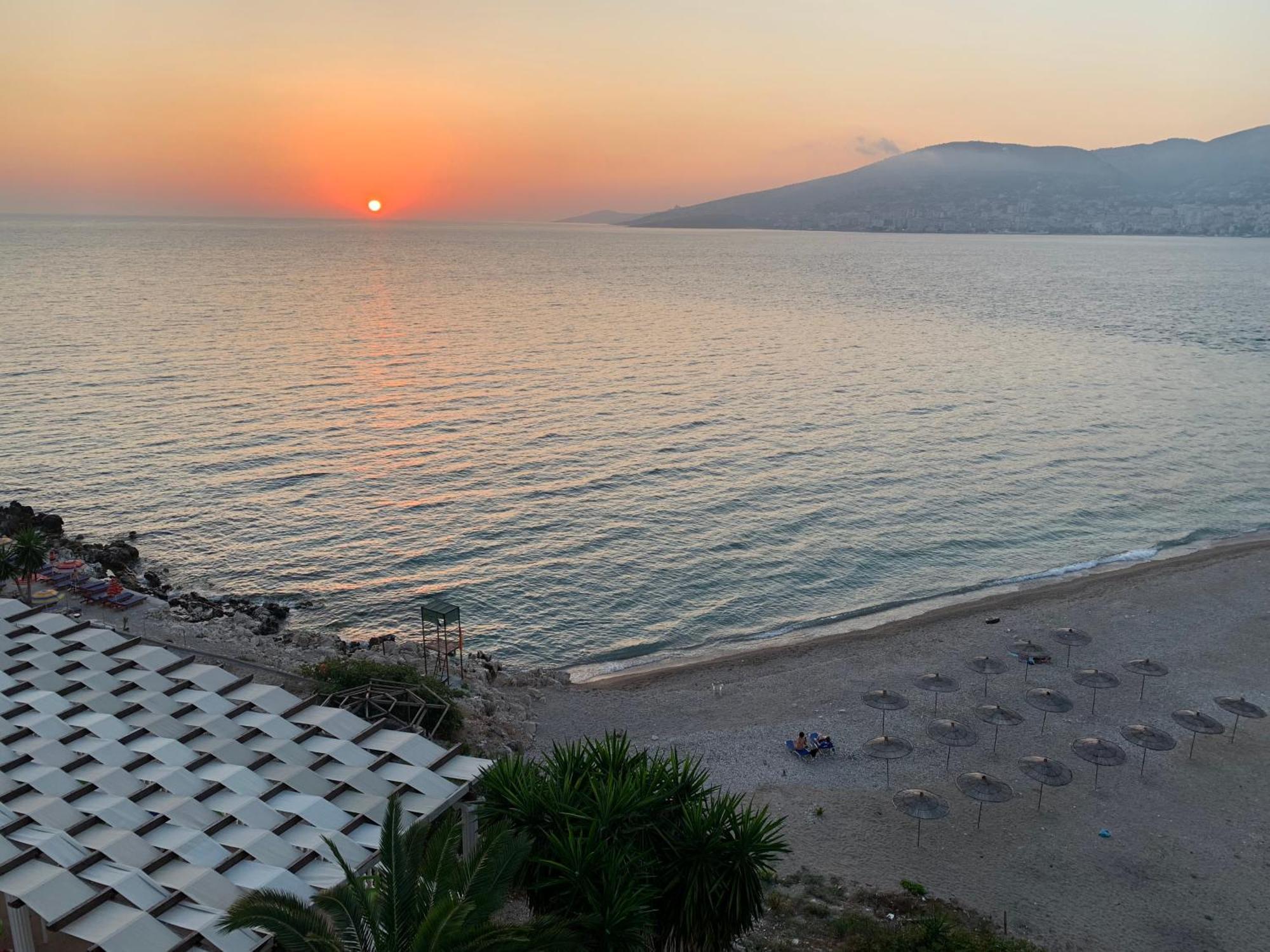 Hotel Dodona Sarande Exterior photo